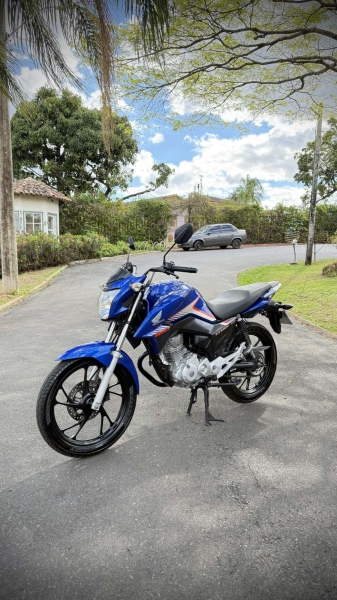 TITAN EDIÇÃO ESPECIAL 